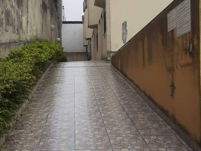 Venda em Carmosina - São Paulo